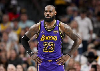 Lebron James declares information towards damage in entrance of Lakers three recreation