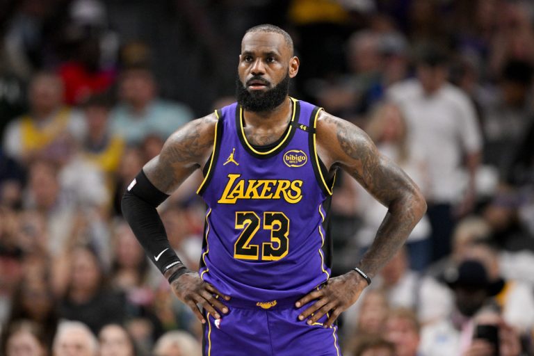 Lebron James declares information towards damage in entrance of Lakers three recreation