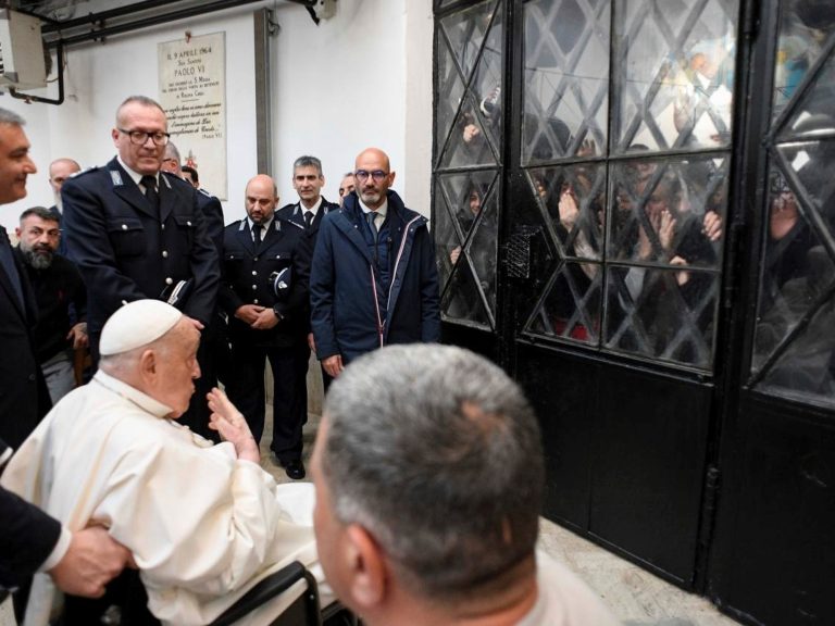 Pope Francis resumed his custom of St. Thursday and spoke to jail in a jail in Rome