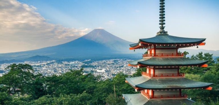 Regardless of rising dangers, Chinese language journey to Japan surges forward of Could vacation