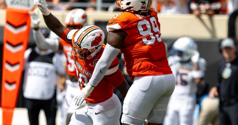 Inexperienced Bay choose Collin Oliver