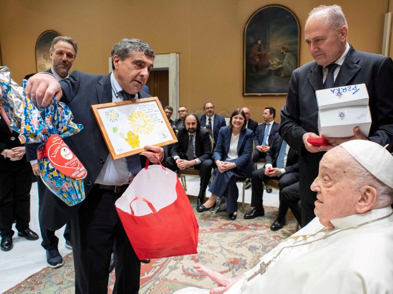 On the eve of the Holy Week, the Pope meets together with his whole medical crew and prepares the rites for Easter