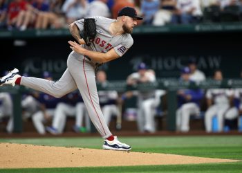 Pink Sox fan reactions at Garrett Crochet Information