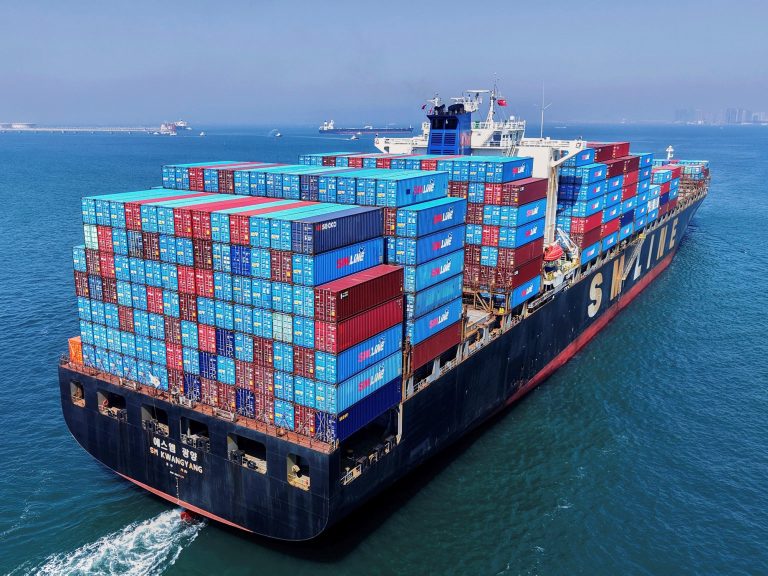 The world prepares for an invasion of Chinese language merchandise from the offensive Donald Trump tariff