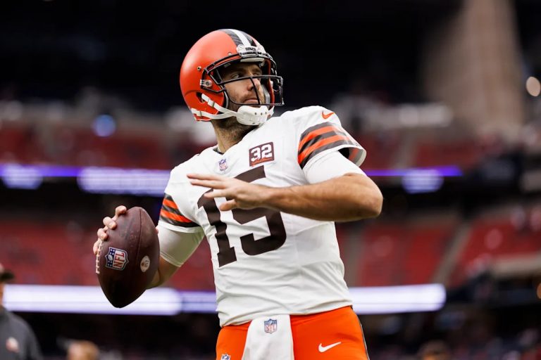 It appears that evidently Joe Flacco indicators a one yr settlement to return to Browns, the place he gained the participant’s return award