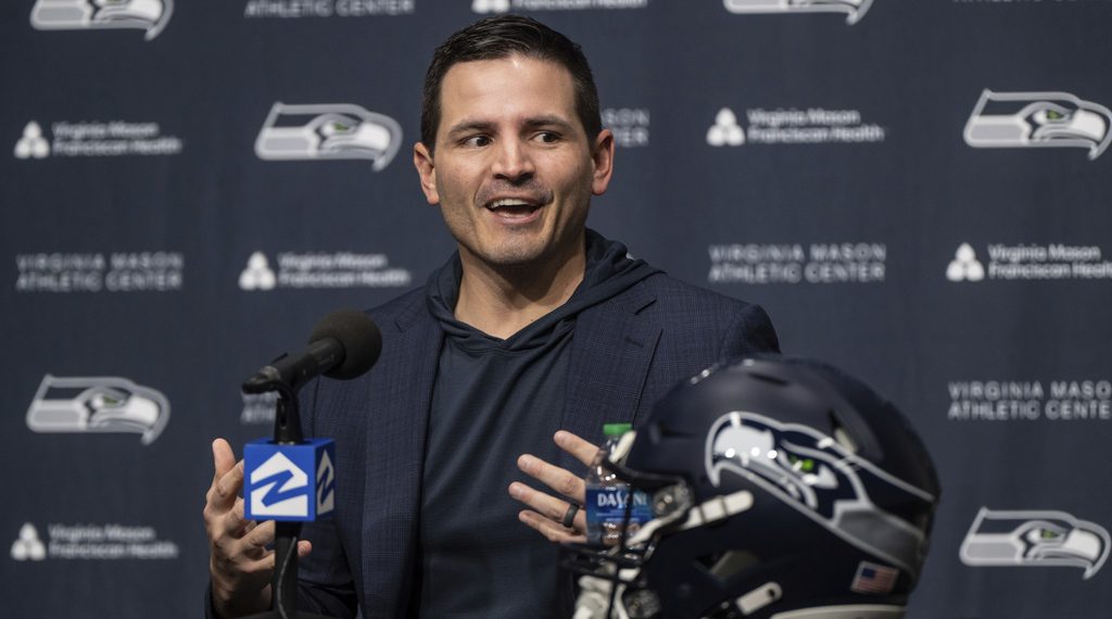 Northwest Sports activities Replace: Seahawks Draft New QB, Mariners lengthen the sequence and plenty of extra