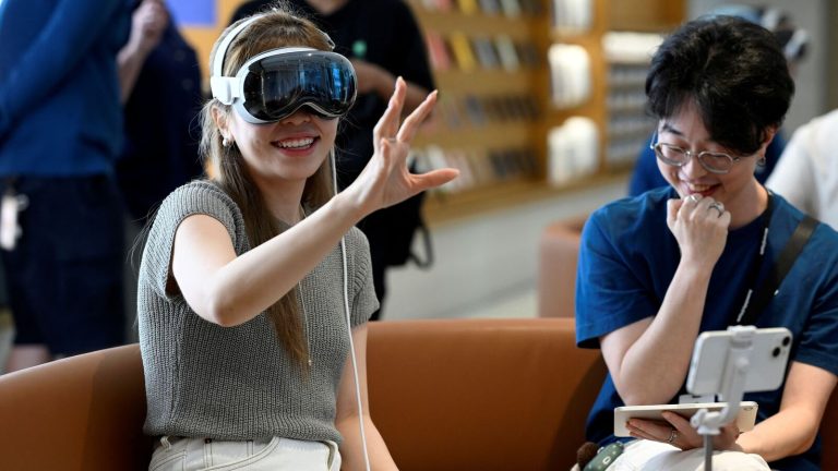 Apple Imaginative and prescient Professional 2 in works whereas suppliers rise to the manufacture of parts: Report