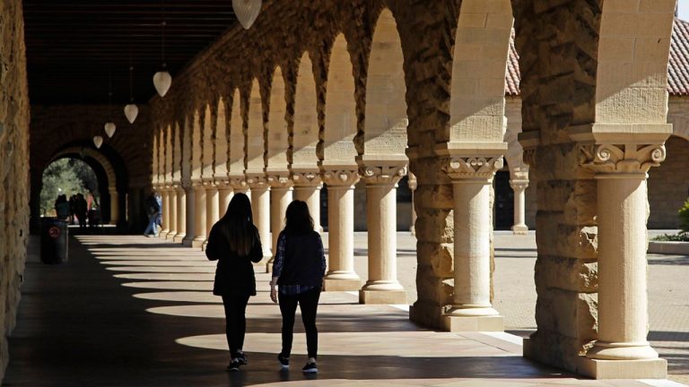Trump makes use of new ways to rule out worldwide college students