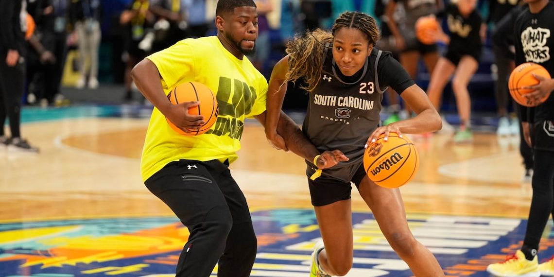 Wayne Grade Bree Corridor, Battle Carolina by South Uconn