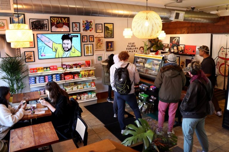 Kanin, Filipino Hawaiian bodega in Chicago