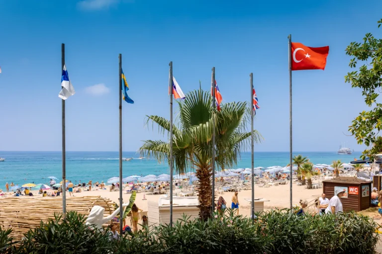 Why Are Russians Speeding to E-book Holidays in Turkey This 12 months?