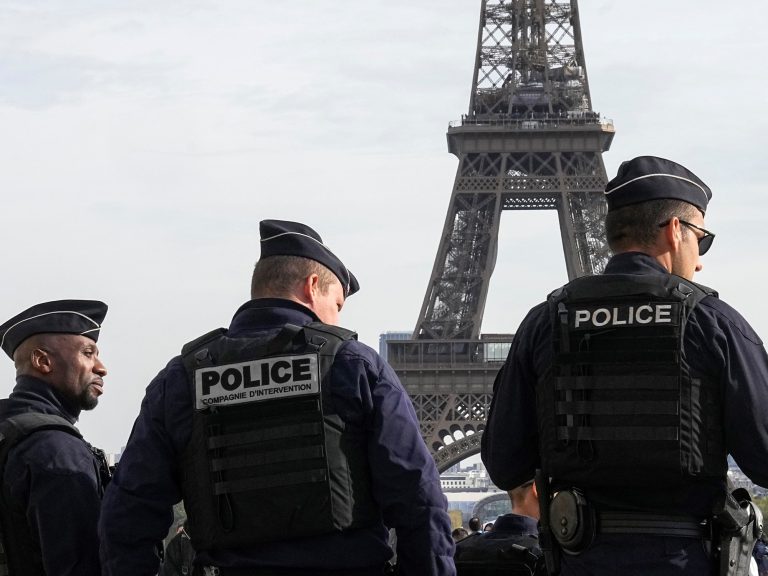 After the mysterious energy failure in Spain, France refers to Gru, the Russian army secret service company in a number of Sabotajes