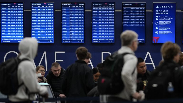 Amid tense political local weather, journey specialists have new recommendation for Individuals going abroad