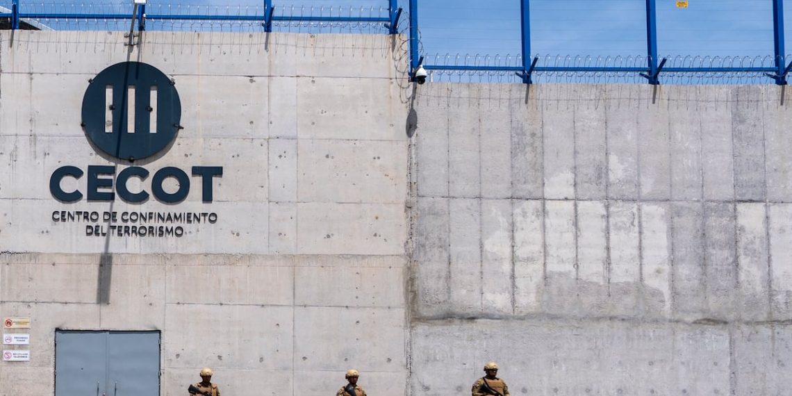 Democrats journey to El Salvador – Deseret Information