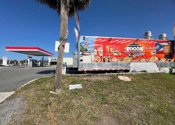 Jacksonville Metropolis Council passes invoice to ban meals vehicles at gasoline stations