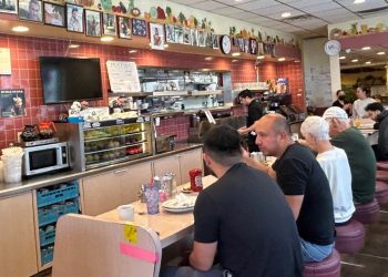 Traditional diner cooking is a delight at this Canoga Park restaurant – Day by day Information