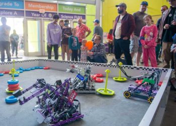 Steam Fest attracted loads of 5,000 to have a good time science, know-how, artwork and math – Los Angeles Every day Information