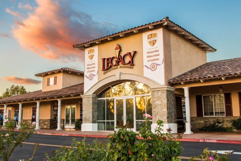 SCVNews.com | April 25: Legacy Anniversary Dinner, Vogue Present Fundraiser