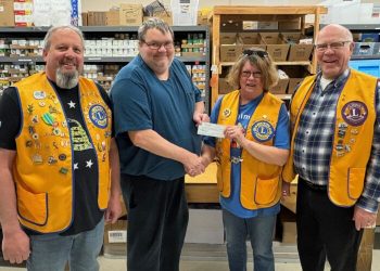 Lions donate to meals shelf | Information, Sports activities, Jobs
