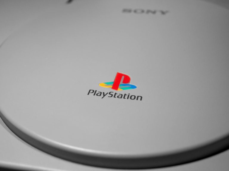 How do I join my cellphone to PlayStation 5?
