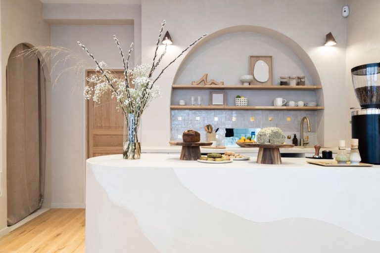 A restaurant turns into a serene escape within the coronary heart of Paris
