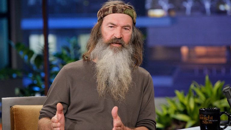 ‘Duck Dynasty’ star Phil Robertson’s household shares Alzheimer’s analysis replace
