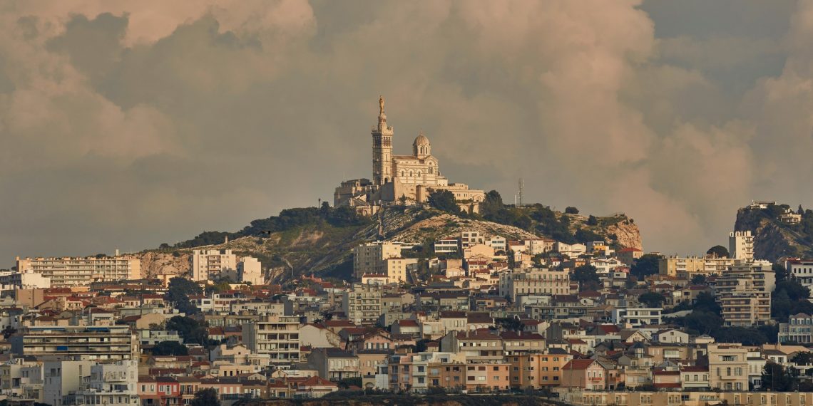 The International Ministry is increasing plans for the closure of messages and consulates