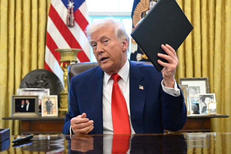Trump stay updates: administration accuses the “insider commerce” after 90 days