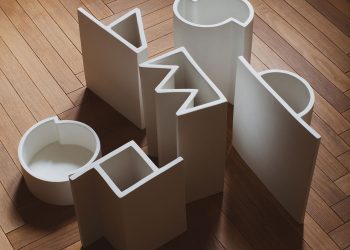 Kish ceramics a matte, impressed by chess, characterizes the sport