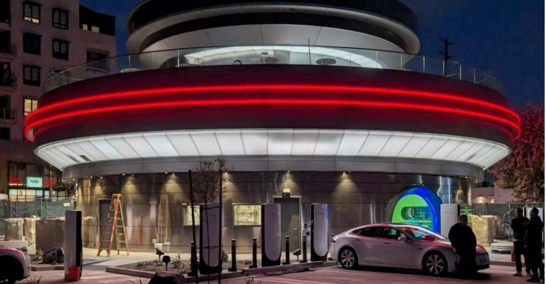 Tesla is making progress on his 1950s restaurant and driving