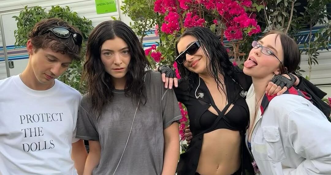 This Defend The Dolls T-Shirt Has A Sturdy Message