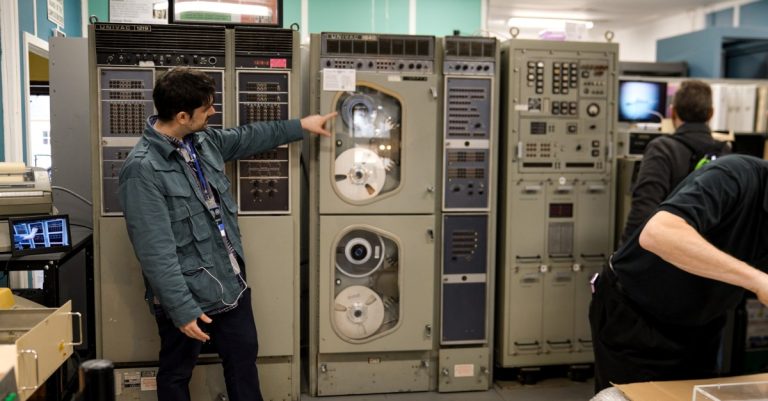 Why a whole lot collect to play with many years outdated computer systems