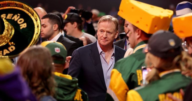 NFL DRAFT 2025 Information and Stay Updates: Newest Transferring initiatives, rankings, analysis reviews and extra