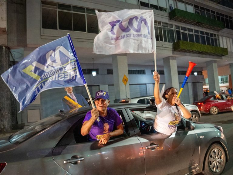 Trump congratulates Daniel Noboa on his triumph and the opposition insists on fraud