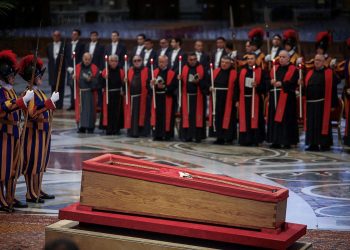 They closed Pope Francis’s casket and the Vatican prepares for the historic funeral of Saturday