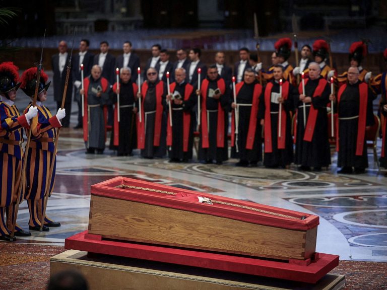They closed Pope Francis’s casket and the Vatican prepares for the historic funeral of Saturday