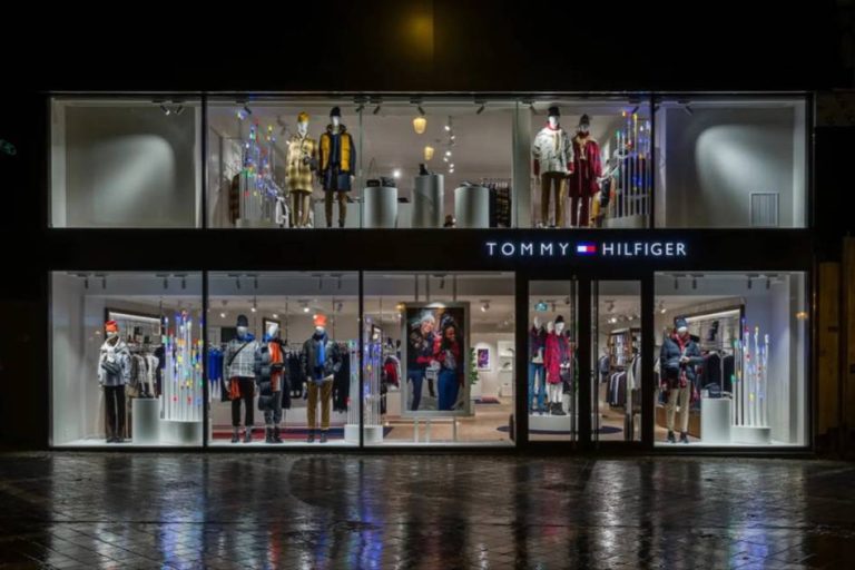 PVH Corp. beats This autumn forecasts regardless of web loss