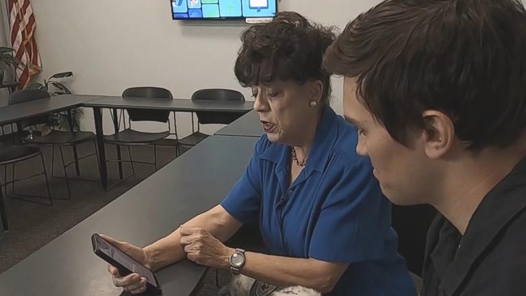 The technological initiative helps seniors from San Diego County to sail digital panorama