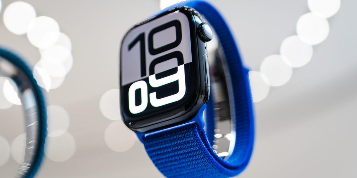 The following massive expertise showdown occurs in your wrist – and also you should not sleep on it