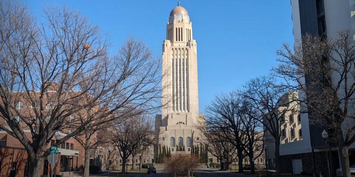 Nebraska Lawmakers Advance Expanded Protections for Well being Care Employees | KLIN