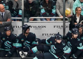 Comply with reside: King 5 Sports activities separates main Kraken Shake Up