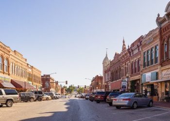 Meals vans faraway from in style Guthrie, Oklahoma spot