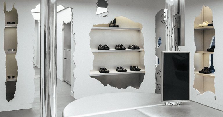 Crosby Studios brings concrete shows crushed in Camberlab’s emblematic retailer in Paris