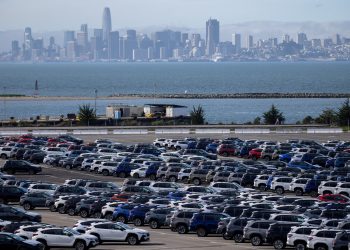 China asks america to cancel the charges after excluding some digital gadgets