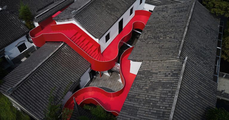 Dayi Design revives the historic web site Nanjing with the Sinous Purple Scale