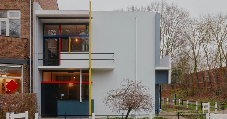 Enter inside a icon icon, though David Altrath’s pictures with Rietveld Schröder home