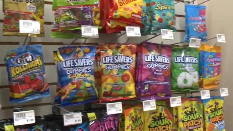 Governor Sanders strikes to ban sweet and soda from SNAP
