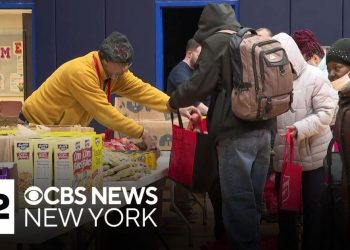 Salvation Military provides out Easter meals baskets in Harlem – CBS Information