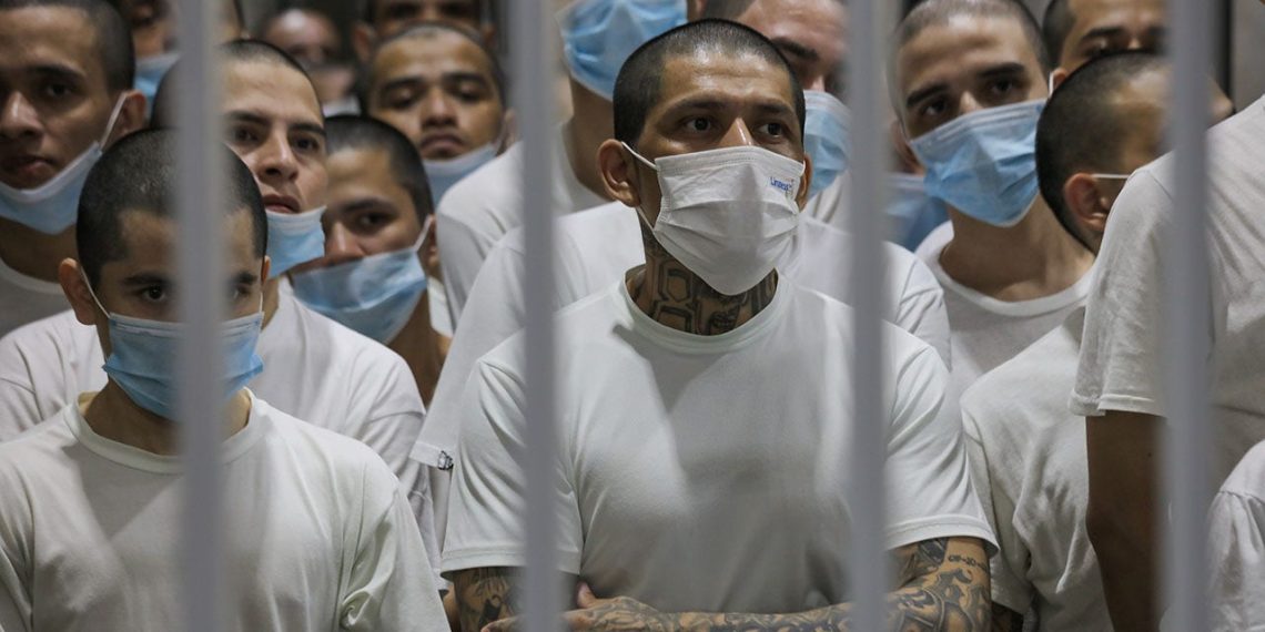 US offers El Salvador a safer journey designation than France, UK and Sweden