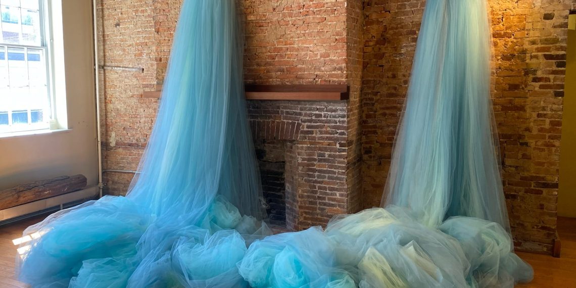 With 60 artists, the “Golden Thread” collectively weave a survey of latest fiber – Colossal